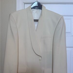 Joseph A. Banks Men's  Creamy  Ivory  Color  Tux 42R Extra Long